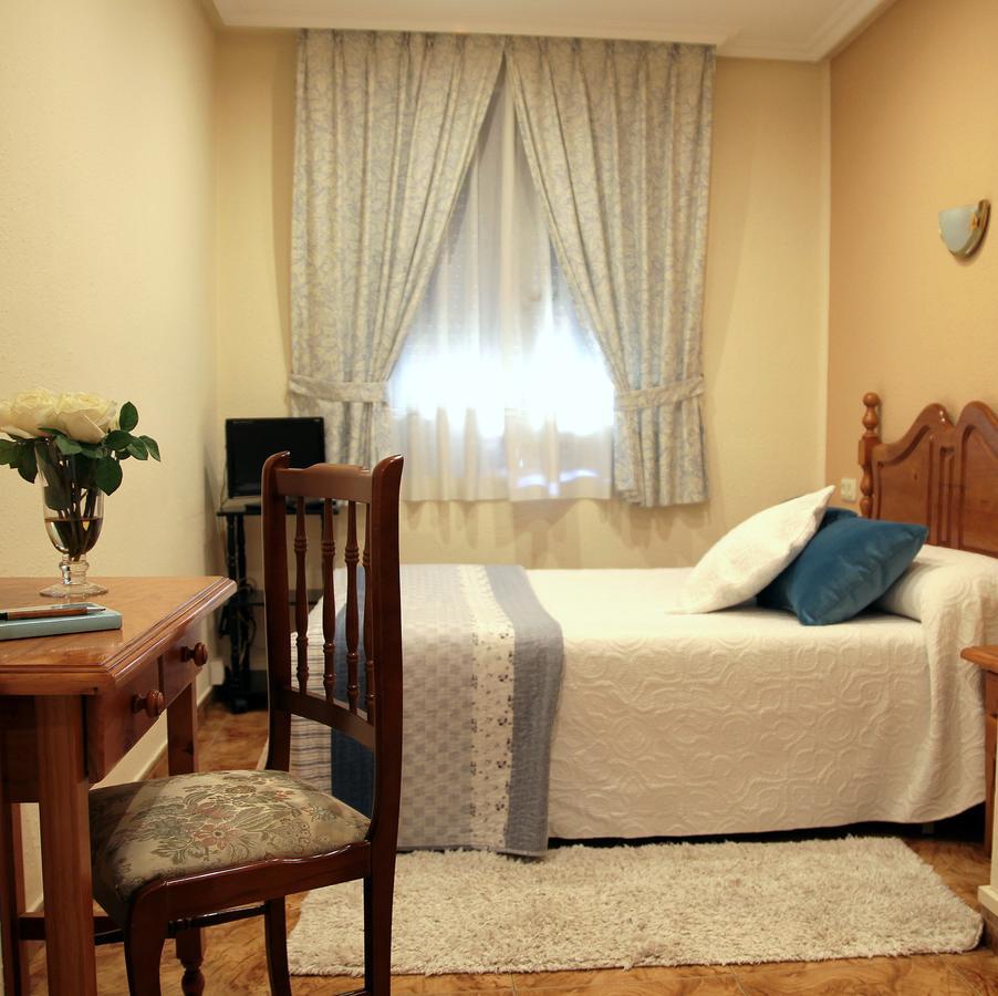 Hostal Pachin Mieres  Kültér fotó