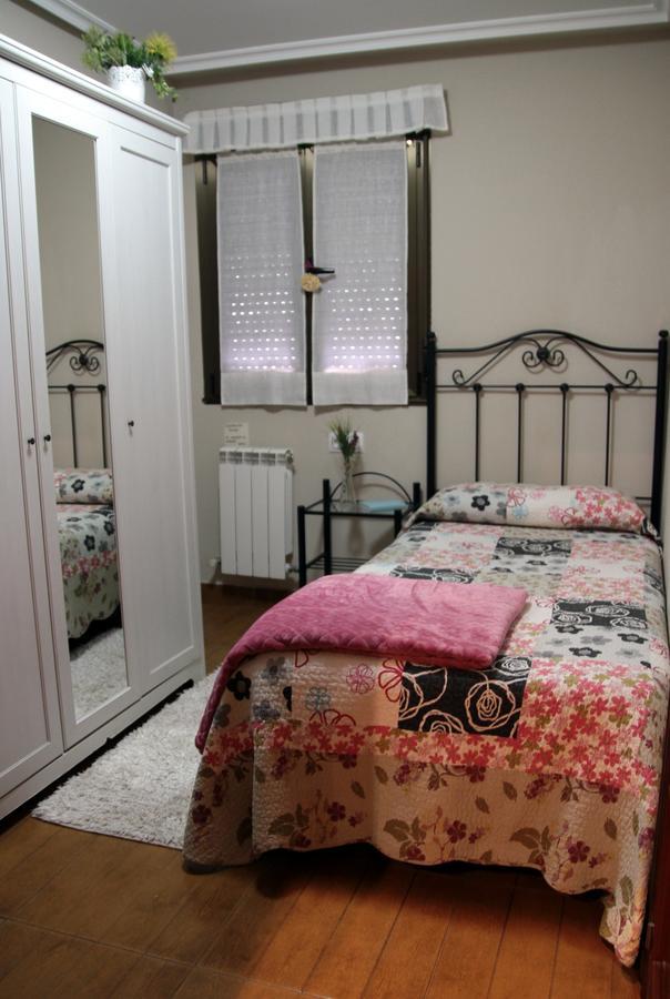 Hostal Pachin Mieres  Kültér fotó