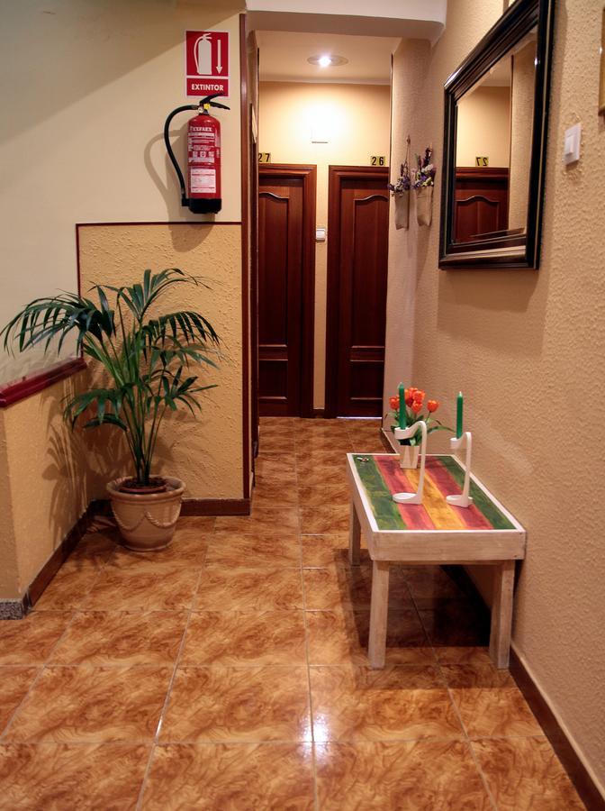 Hostal Pachin Mieres  Kültér fotó